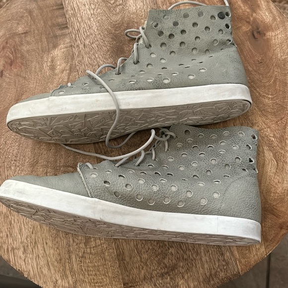 Volcom Buzz Womens skater High Tops marble leather tennis shoe sneakers Size 8.5 - Picture 9 of 13